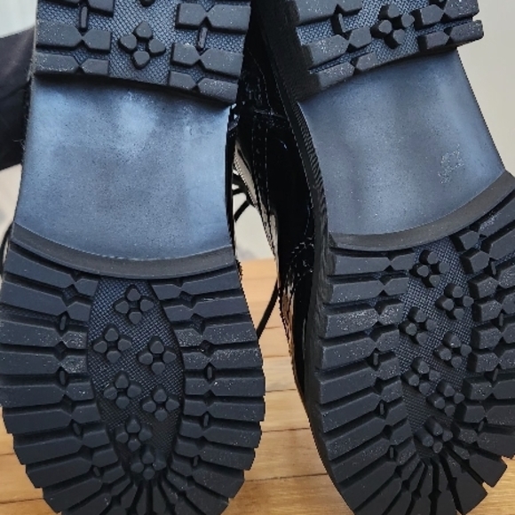 Black Patent Leather Lace-Up Boots - Picture 2 of 9